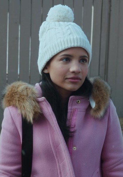 White Knit Beanie Hat of Nikki Rodriguez as Jackie Howard from My Life with the Walter Boys TV Show