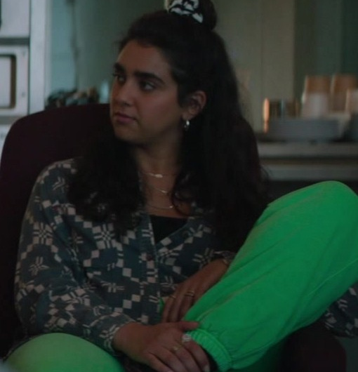 Geometric Print Shirt of Geraldine Viswanathan as Taylor
