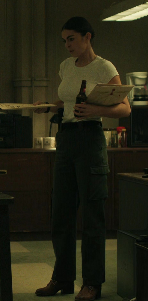 High-Waisted Military Green Cargo Trousers of Serinda Swan as Karla Dixon