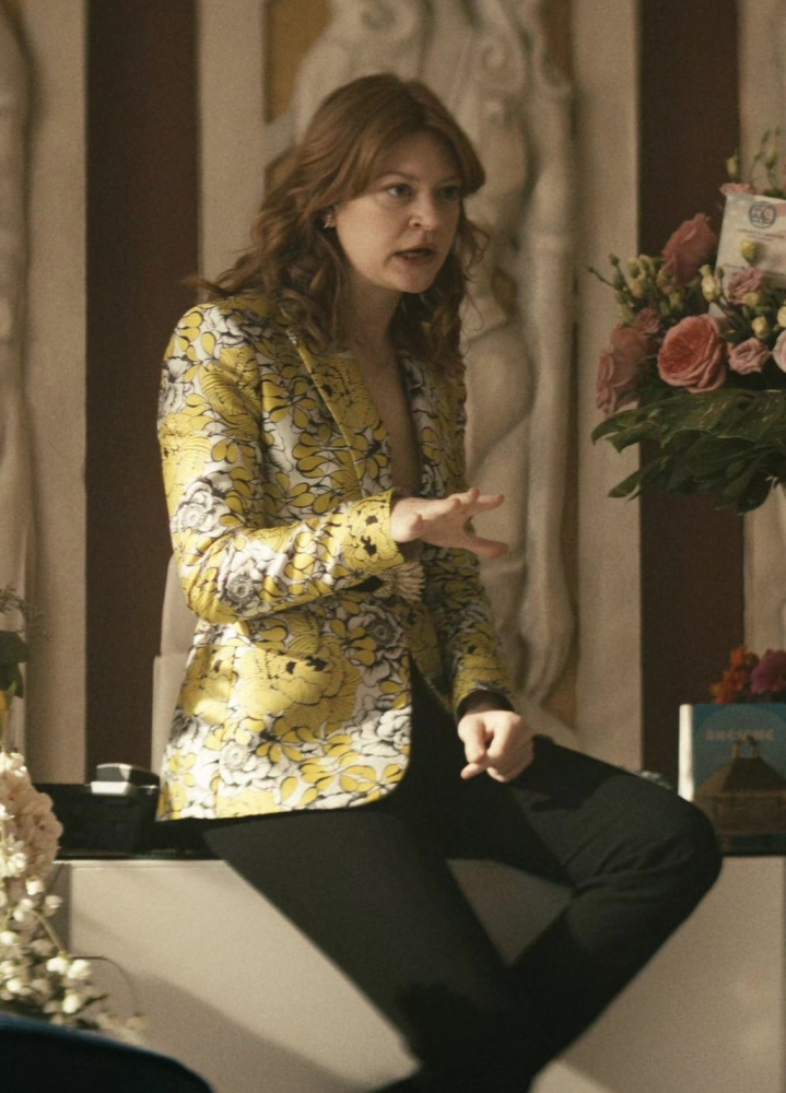 yellow floral print blazer - Colby Minifie (Ashley Barrett) - The Boys TV Show