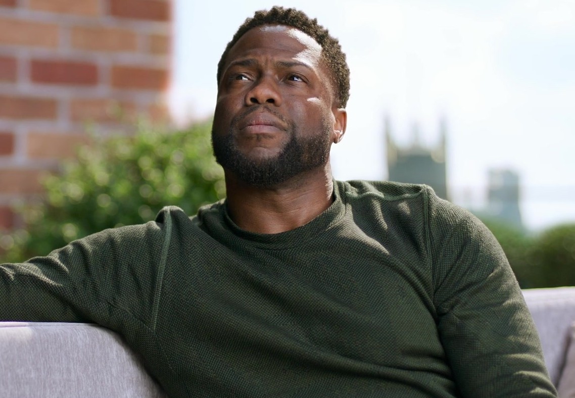 Green Textured Sweater of Kevin Hart as Cyrus