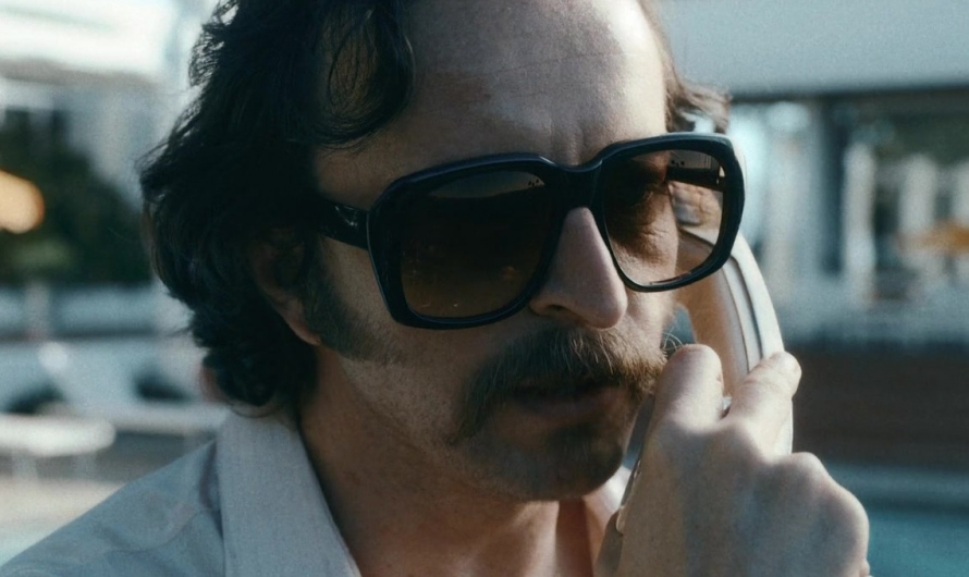 Black Bold Frame Oversized Square Sunglasses Worn by Camilo Jiménez Varón as Rafa Salazar