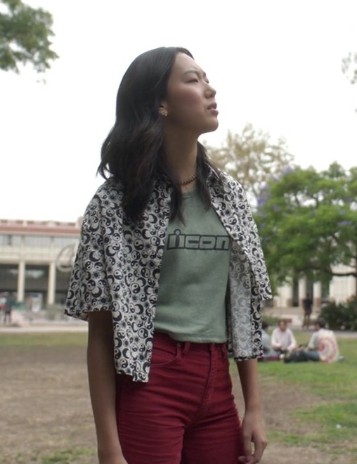 Black and White Print Short Sleeve Shirt of Madison Hu as Grace from The Brothers Sun TV Show