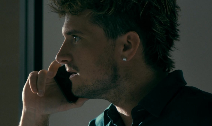 Diamond Stud Earring of Josh Hutcherson as Derek Danforth