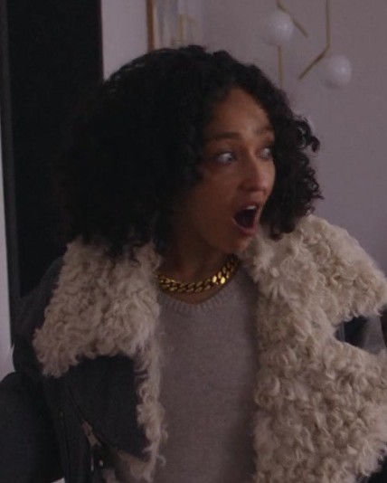 Worn on Good Grief (2023) Movie - Bold Gold-Toned Chunky Chain Necklace of Ruth Negga as Sophie
