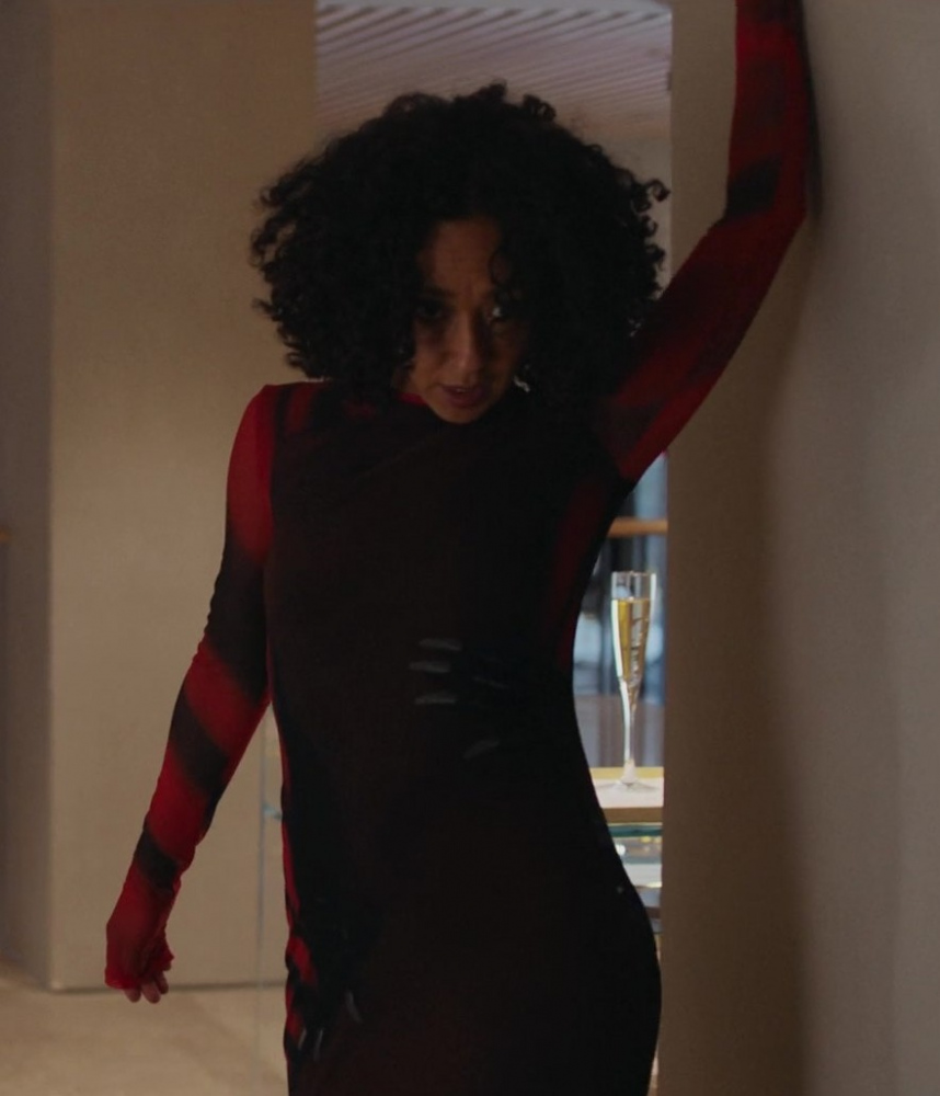 black and red tie-dye long sleeve tight dress with handprints - Ruth Negga (Sophie) - Good Grief (2023) Movie