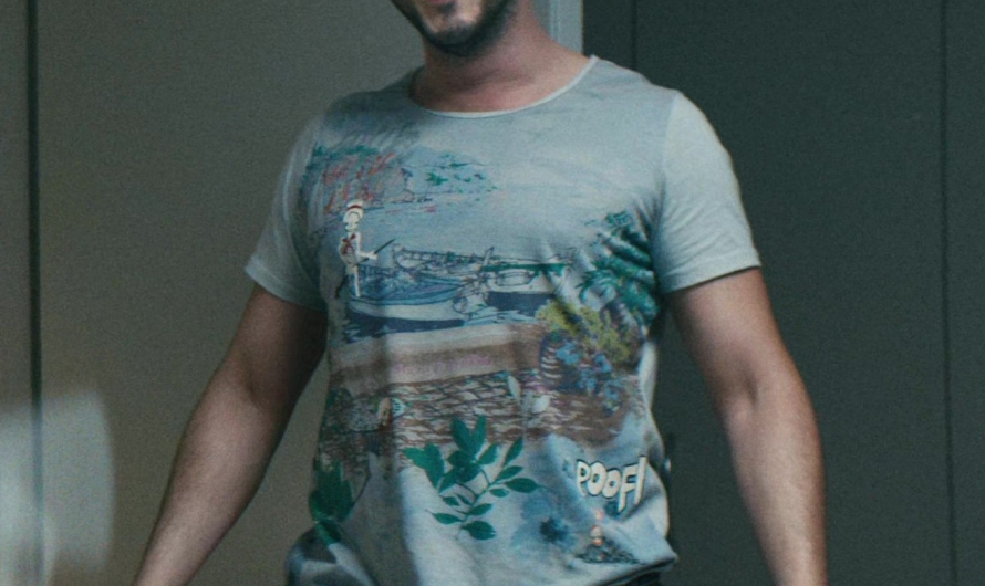 Coastal Scene Print T-Shirt of Tomer Capone as Serge / Frenchie