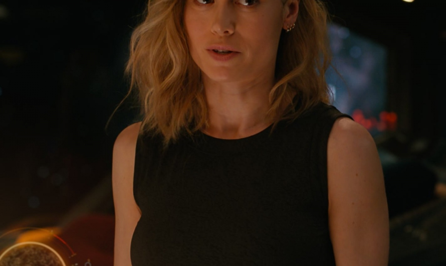 Black Cropped Top of Brie Larson as Carol Danvers / Captain Marvel