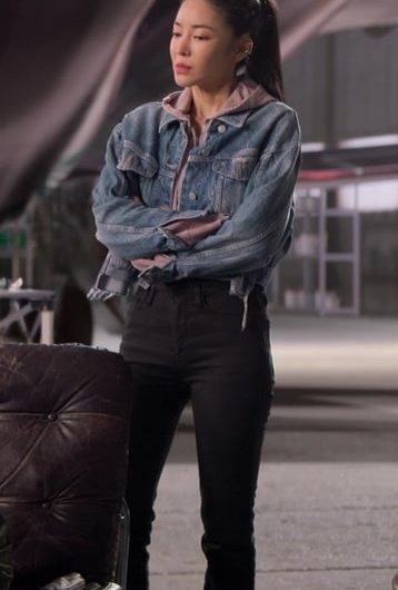 Black Cropped Jeans of Kim Yoon-ji as Mi-Sun