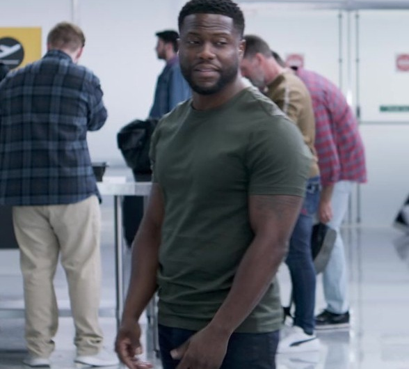 Green T-Shirt of Kevin Hart as Cyrus