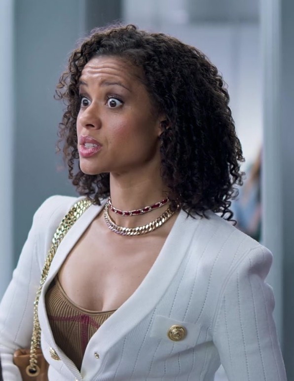 Worn on Lift (2024) Movie - Thick Gold Chain Necklace of Gugu Mbatha-Raw as Abby