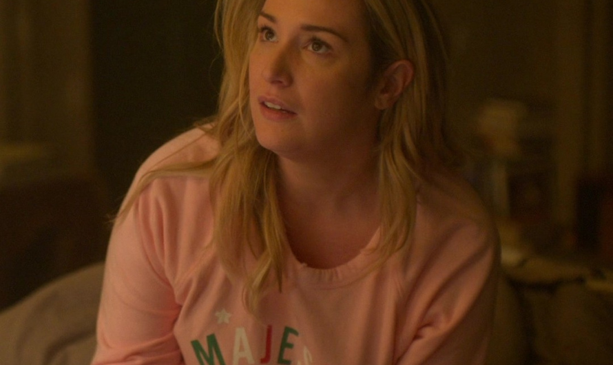 Majestic Unicorn Print Long Sleeve Sleepwear Top Worn by Emma Hunton as Davia Moss