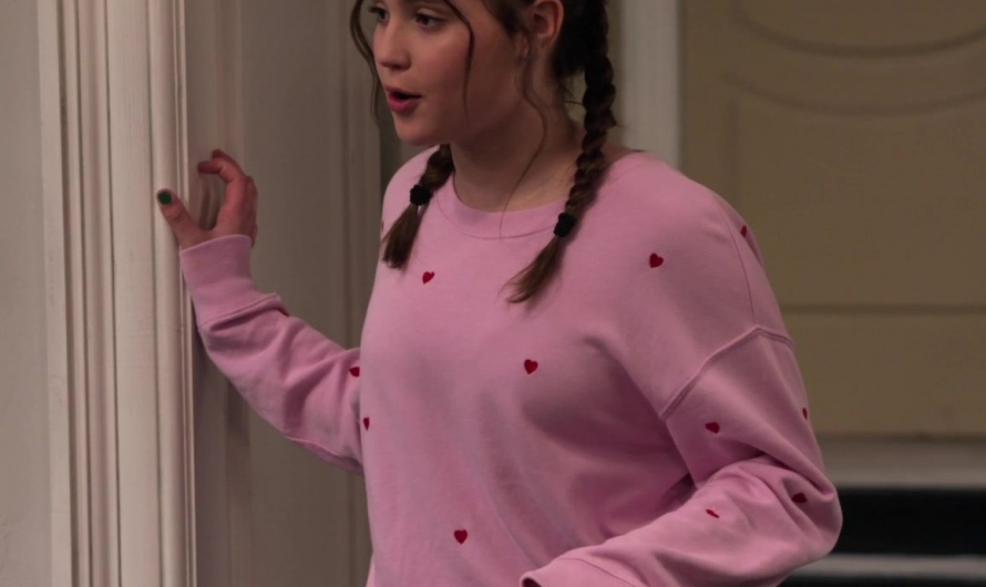 Pink Sweatshirt with Heart Print Worn by Sofia Capanna as Grace