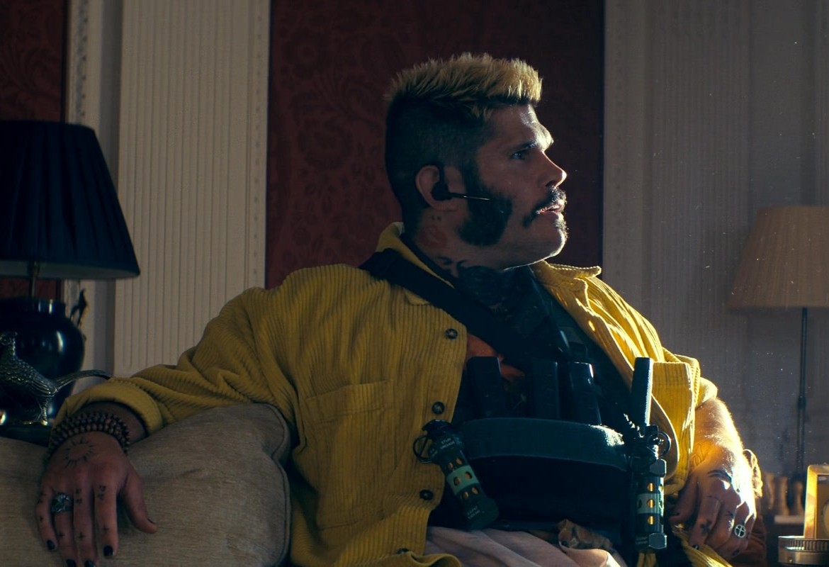 Worn on The Beekeeper (2024) Movie - Relaxed Fit Yellow Corduroy Jacket Worn by Taylor James as Lazarus
