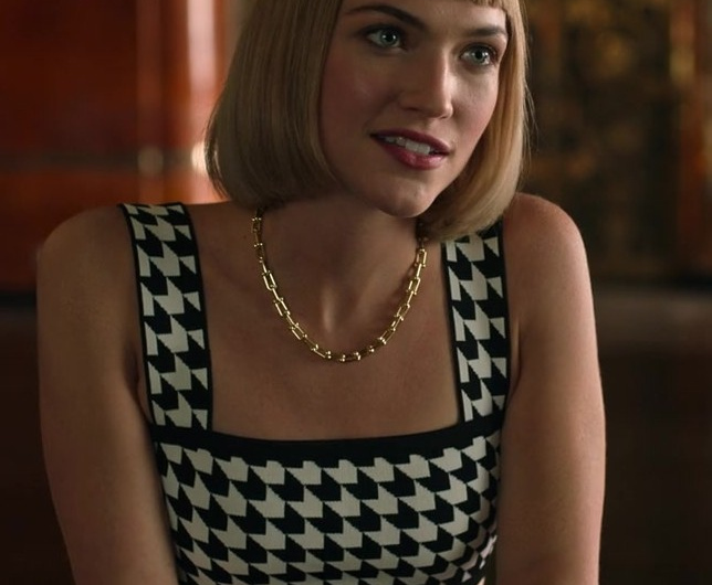 Monochrome Houndstooth Crop Top of Violett Beane as Imogene Scott