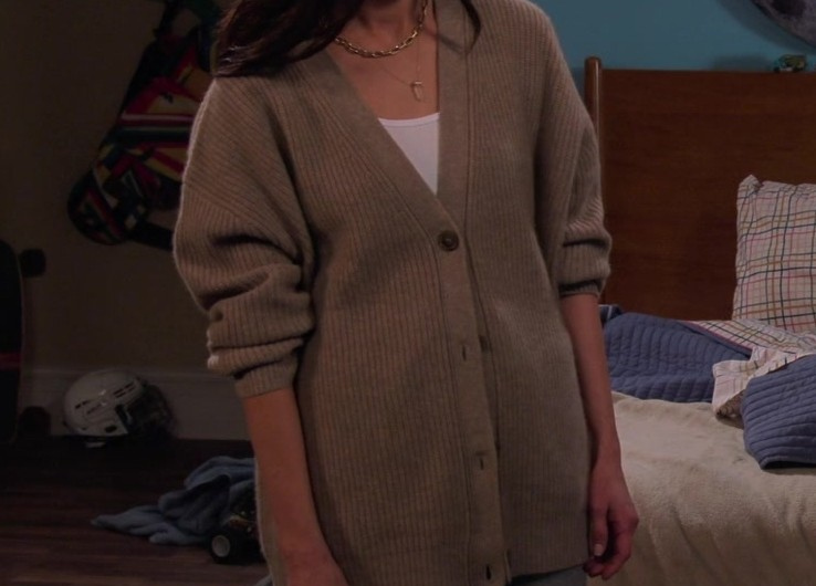 Comfy Chunky Knit Cardigan Sweater of Abigail Spencer as Julia Mariano