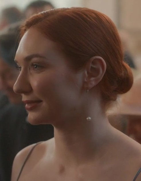 pearl drop earrings - Eleanor Tomlinson (Sylvie) - One Day TV Show