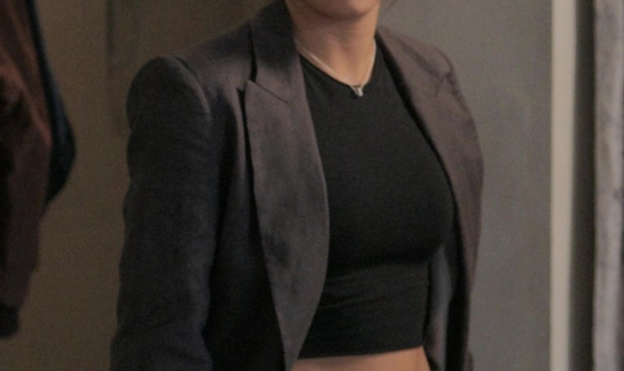 Single Breasted Roll-Up Sleeve Blazer Worn by Camila Mendes as Ana