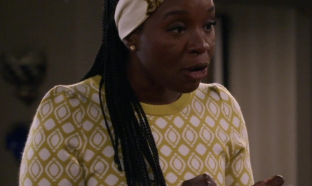 #1074 – Bob Hearts Abishola Season 5, Episode 1 (Timestamp – 00h 17m 53s)