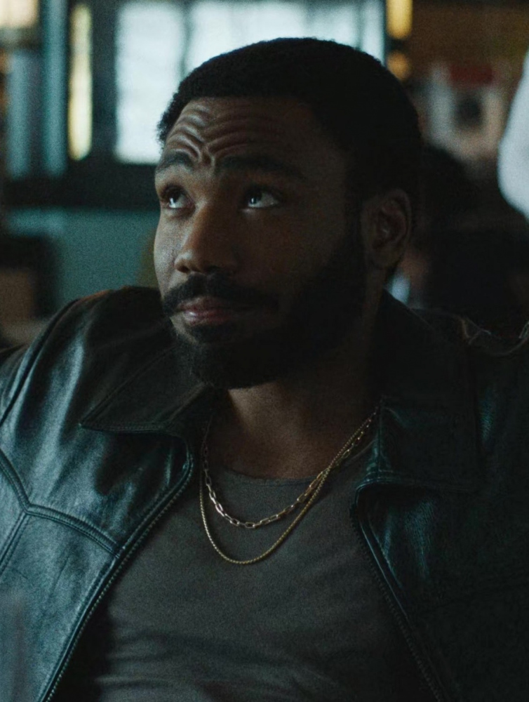 Gold Chain Link Necklace of Donald Glover as John Smith
