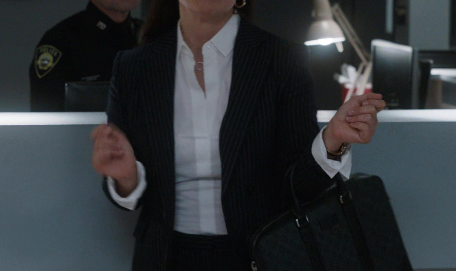 Laptop Bag of Fiona Rene as Rennie