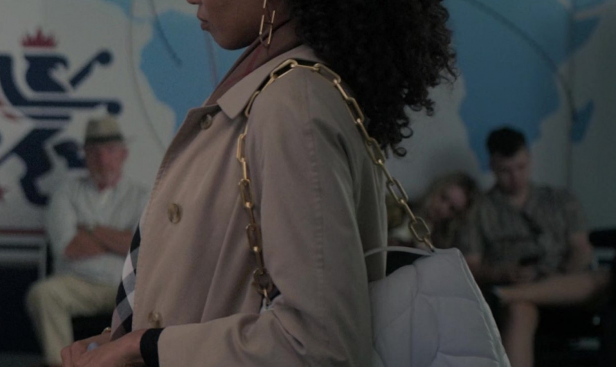 Quilted Chain Shoulder Bag of Fola Evans-Akingbola as Renee