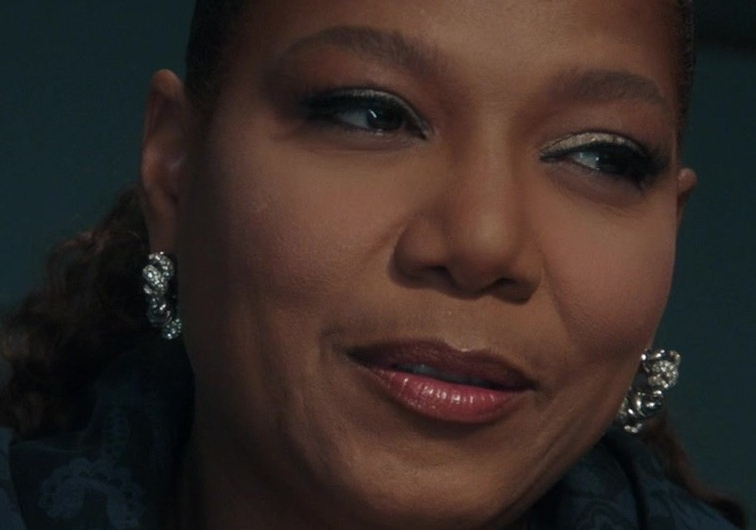Spiral Cluster Diamond Earrings of Queen Latifah as Robyn McCall