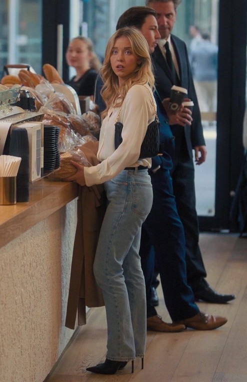High-Waisted Straight Leg Jeans with Classic Five-Pocket Design Worn by Sydney Sweeney as Bea from Anyone But You (2023) Movie