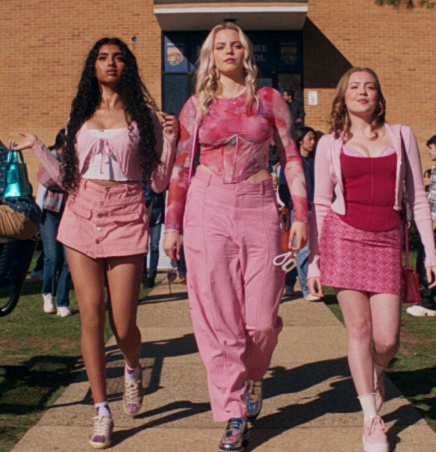 pastel pink high-waisted trousers - Reneé Rapp (Regina George) - Mean Girls (2024) Movie