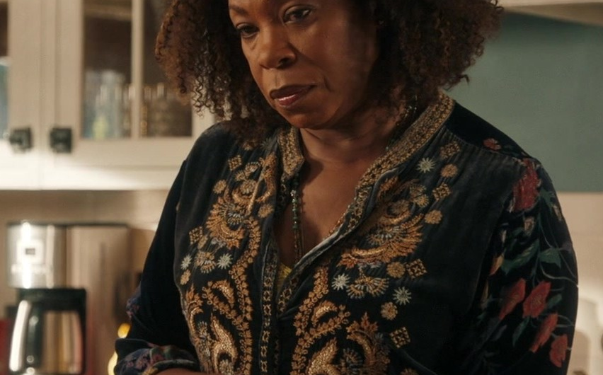 Floral Embroidered Velvet Tunic Top in Worn by Lorraine Toussaint as Viola (Aunt Vi) Marsette
