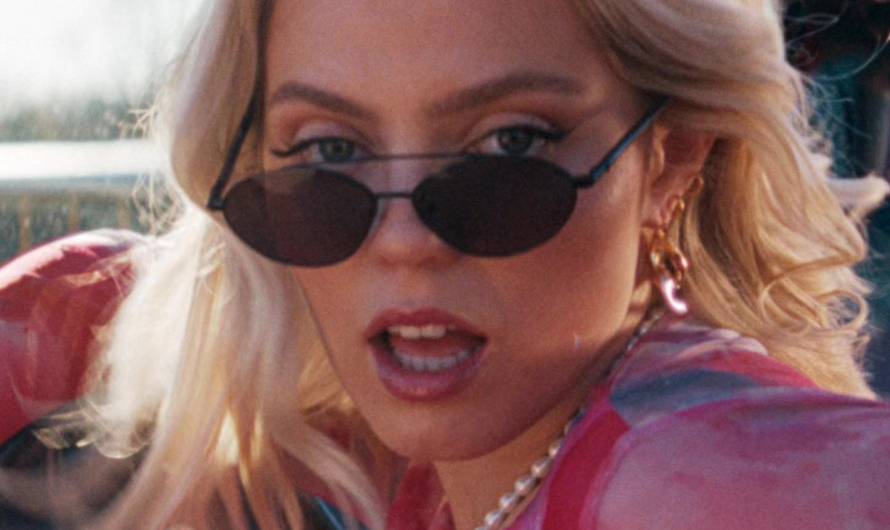 Oval Double Bridge Sunglasses Worn by Reneé Rapp as Regina George