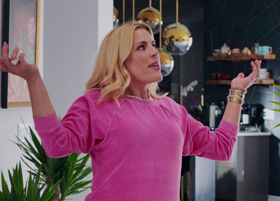 vibrant fuchsia pink crew neck sweatshirt - Busy Philipps (Mrs. George) - Mean Girls (2024) Movie
