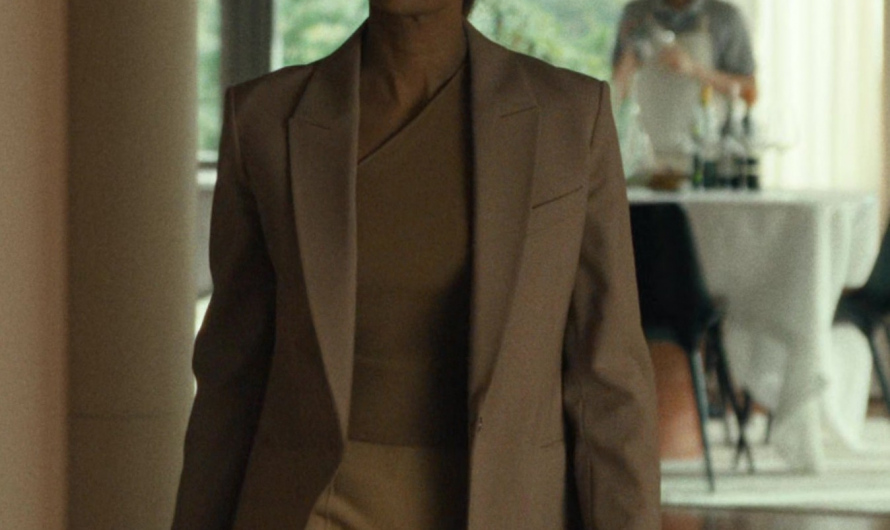 Camel-Tone Single-Breasted Blazer of Sarayu Blue as Hilary Starr