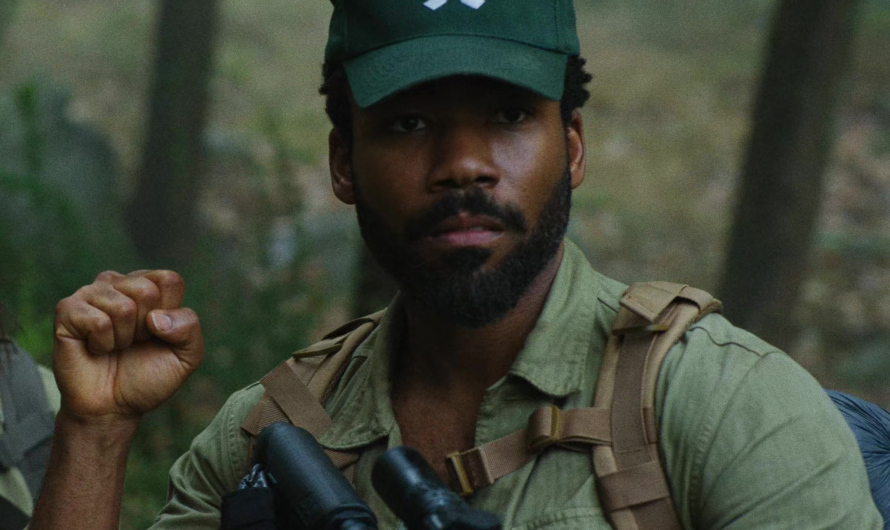 Casual Green Baseball Cap of Donald Glover as John Smith