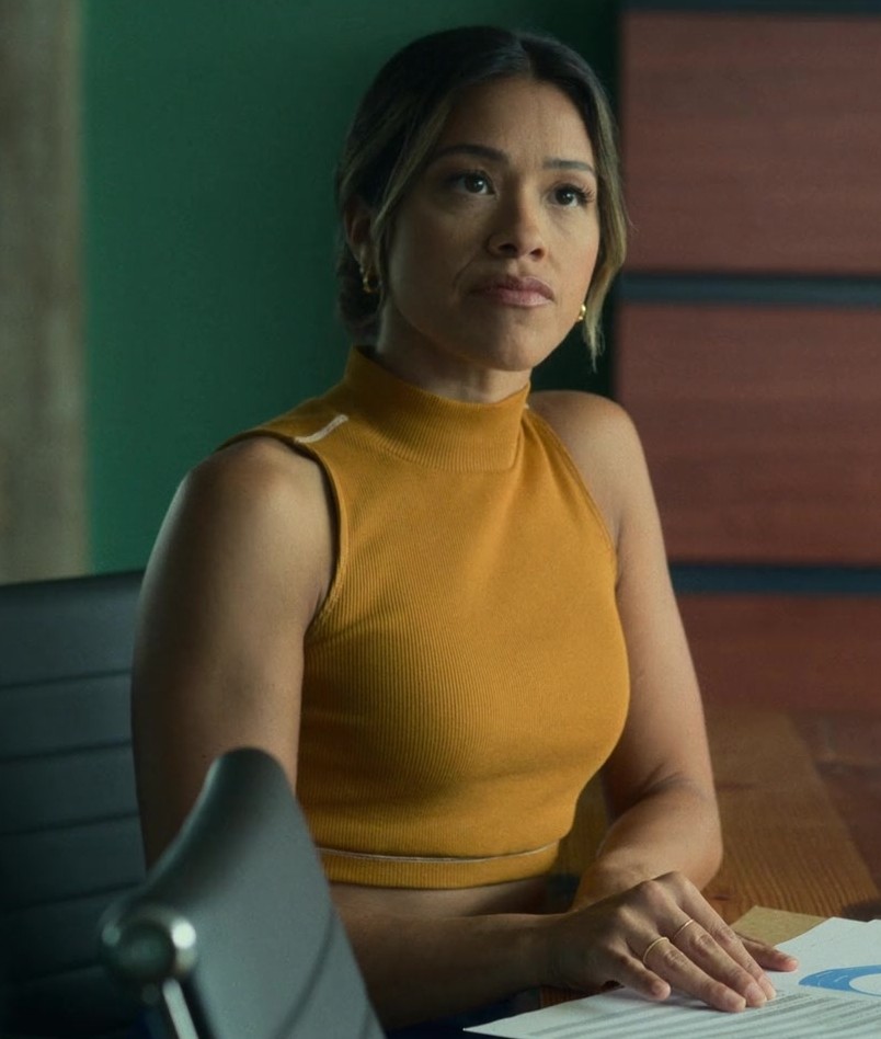 mustard textured halter neck crop tank top - Gina Rodriguez (Mack) - Players (2024) Movie