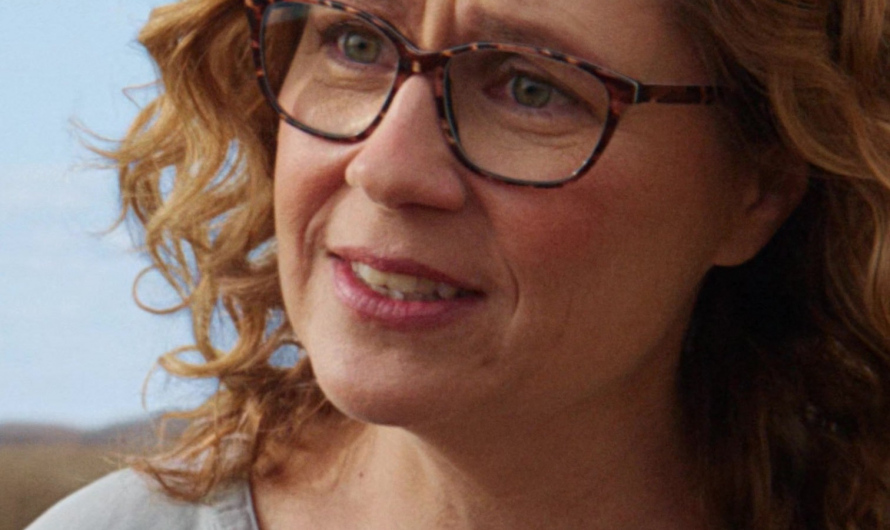 Tortoiseshell Frame Glasses Worn by Jenna Fischer as Ms. Heron