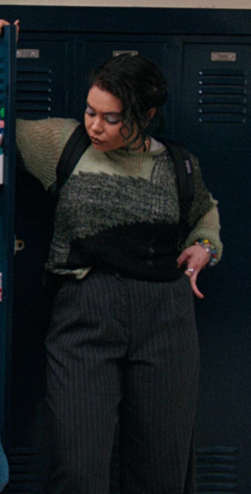 pinstripe high-waisted pants - Auliʻi Cravalho (Janis 'Imi'ike) - Mean Girls (2024) Movie