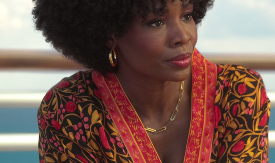 Gold Large Link Chain Necklace Worn by Tamberla Perry as Alexandra