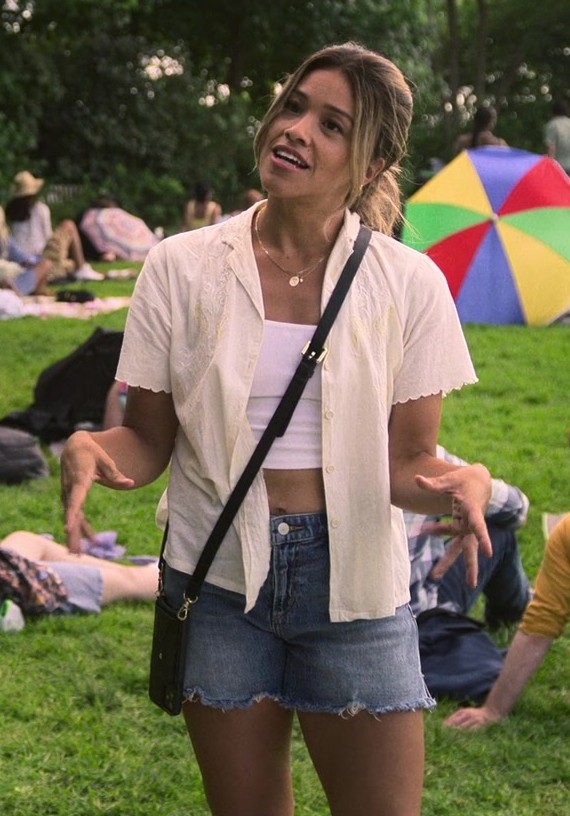 classic high-waisted frayed hem denim shorts - Gina Rodriguez (Mack) - Players (2024) Movie