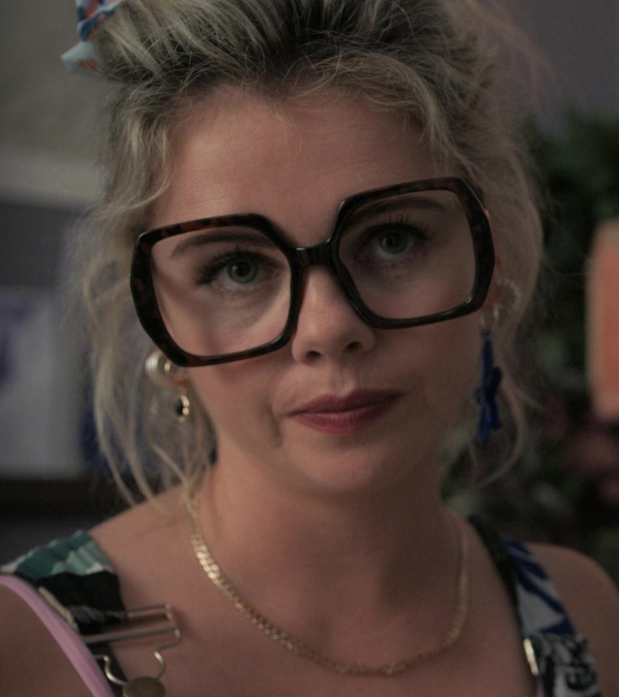 Oversized Square Frame Glasses of Saoirse-Monica Jackson as Amy from Upgraded (2024) Movie