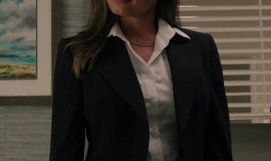 Classic Fit Single-Breasted Black Blazer Worn by Vanessa Lachey as Jane Tennant