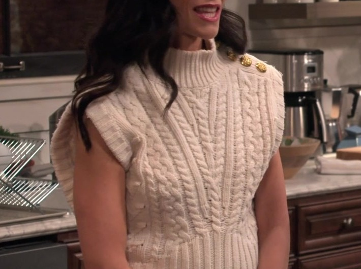 Mockneck Cable-Knit Vest of Abigail Spencer as Julia Mariano