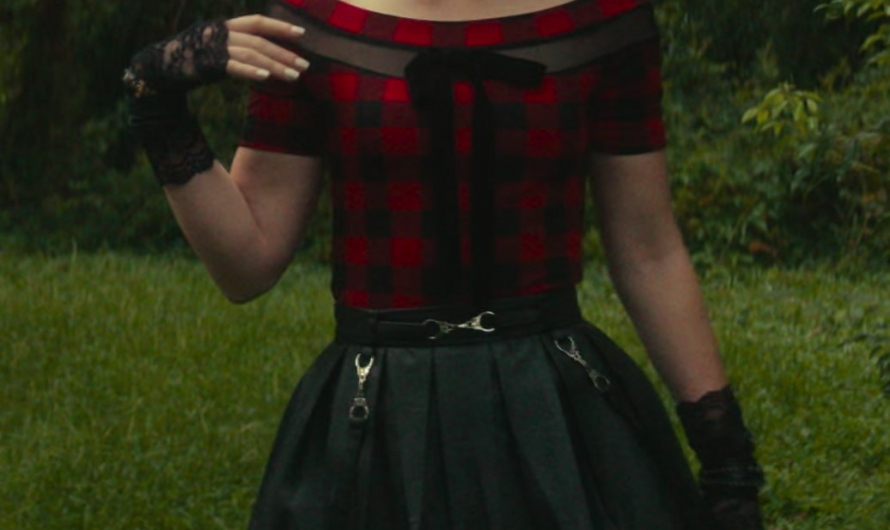 Gothic-Inspired Pleated Mini Skirt with Tulle Underlay Worn by Kathryn Newton as Lisa Swallows