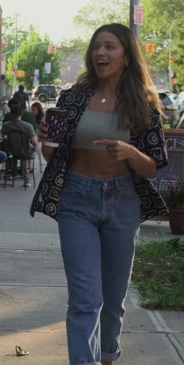 light blue straight-leg jeans with a timeless high-rise fit - Gina Rodriguez (Mack) - Players (2024) Movie