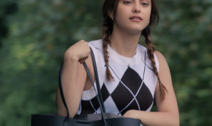 Black Leather Handbag of Camila Mendes as Ana
