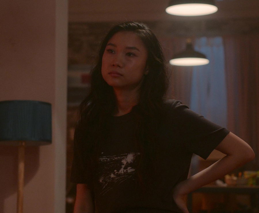 black graphic tee with vintage nature landscape print - Shuang Hu (Lia) - Five Blind Dates (2024) Movie
