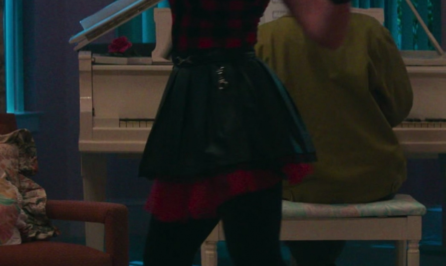 Black Leather Platform Loafers Worn by Kathryn Newton as Lisa Swallows