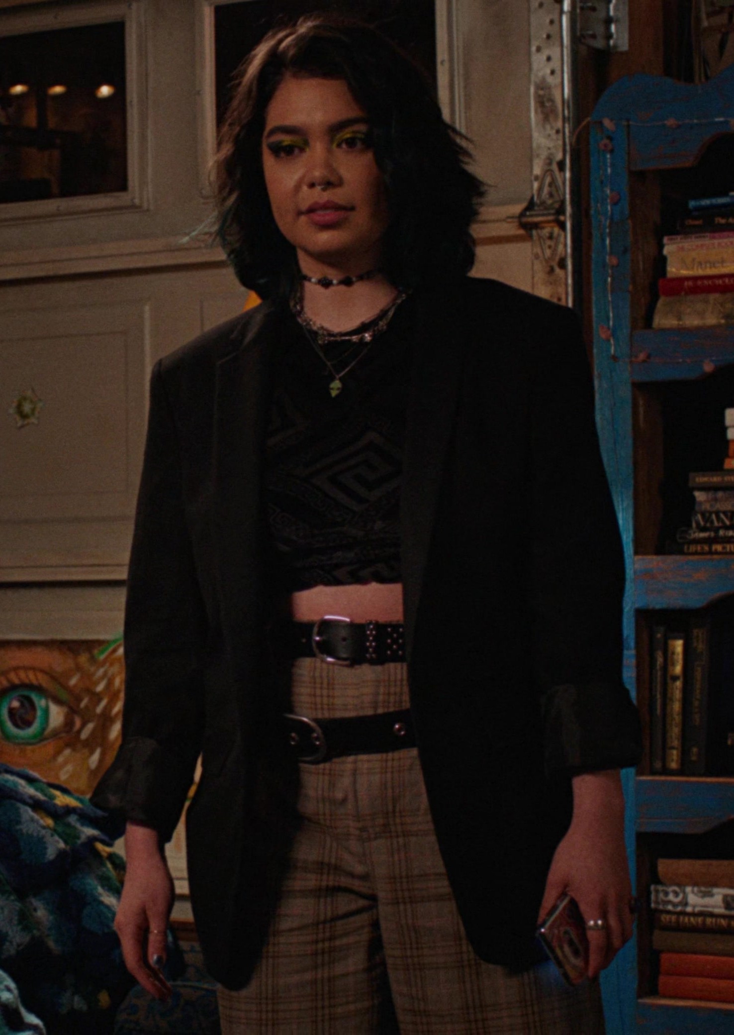 Black Blazer Worn by Auliʻi Cravalho as Janis 'Imi'ike