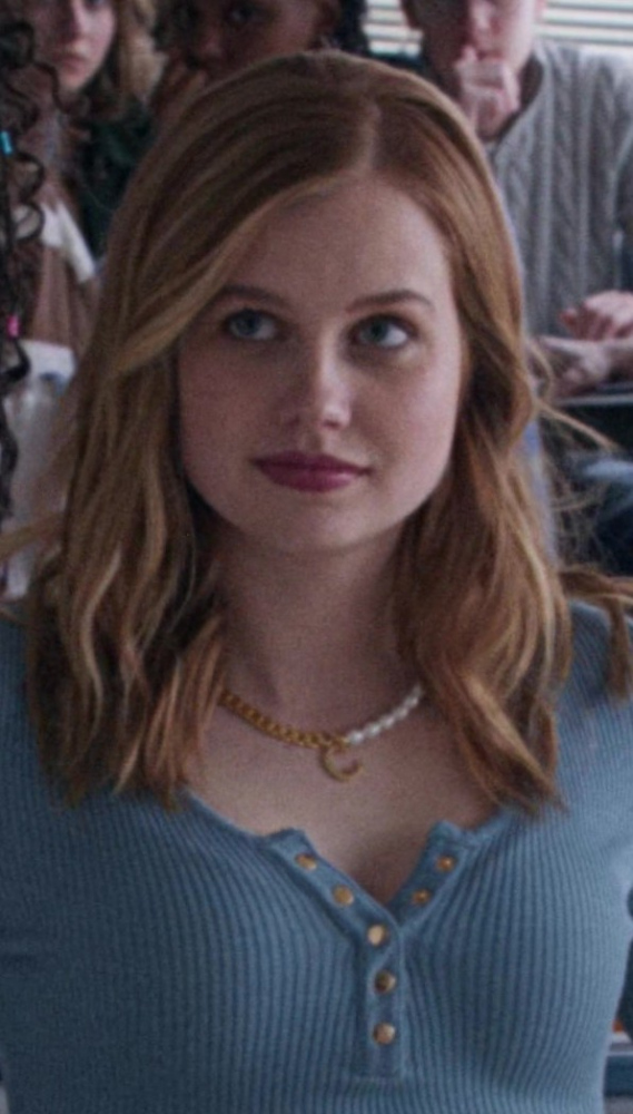 half pearl half chain necklace - Angourie Rice (Cady Heron) - Mean Girls (2024) Movie