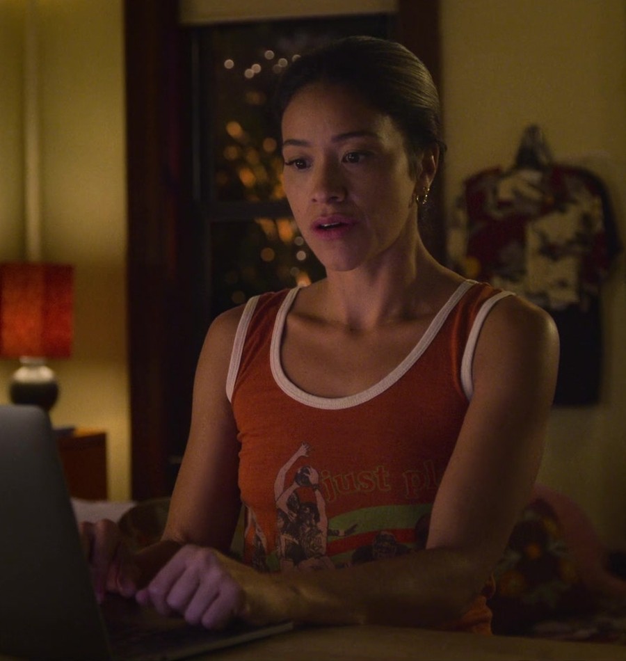 red and cream just play printed tank top - Gina Rodriguez (Mack) - Players (2024) Movie